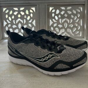 Men’s Saucony Black Gray Athletic Sneakers Shoes Liteform Size 9 Style S40008-8